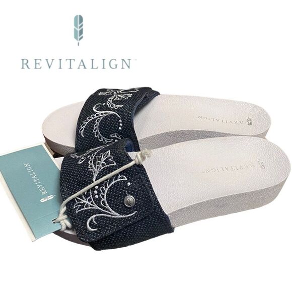 REVITALIGN Breezy Slide Women's Blue Denim Slide Sandals NEW 6 - Picture 2 of 6